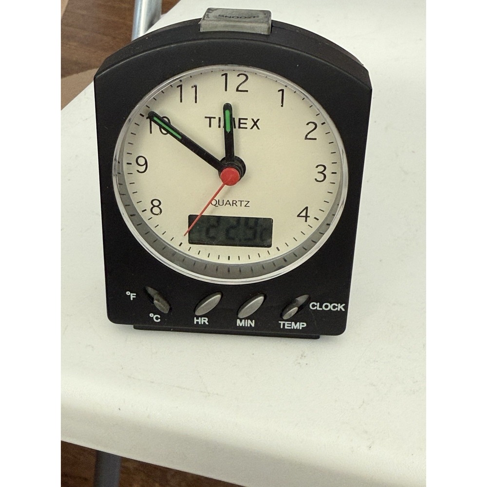 timex‎ am/fm radio alarm clock, Battery Operated